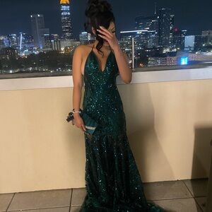 Elegant Green Evening Gown